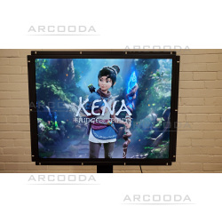 2880x2160 UHD 4:3 LCD Monitor with Mounting Brackets
